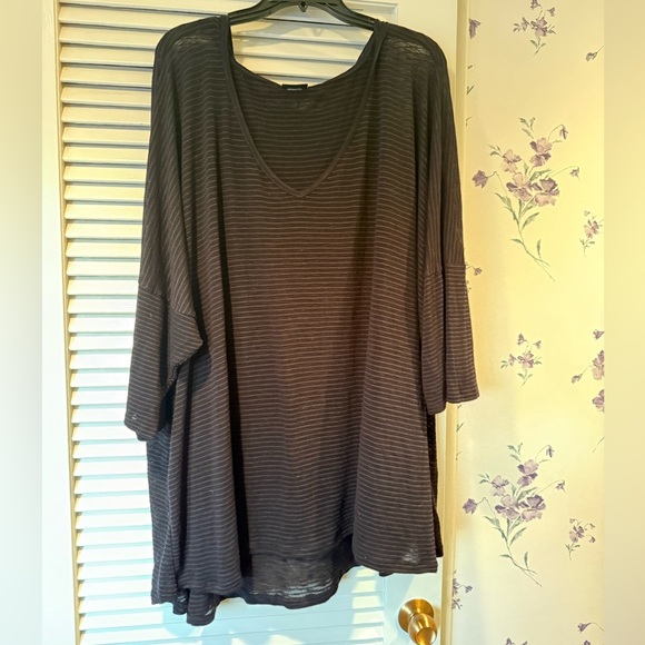 Torrid Tonal Black Stripe 3/4 Sleeve Tunic in Size 5X - Picture 1 of 5